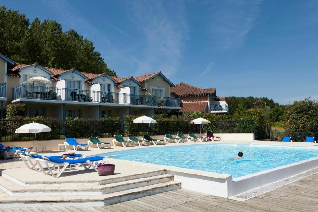 Résidence Pierre&Vacances Le Hameau du Lac Marciac Esterno foto